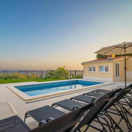 Apartment Lovely In *